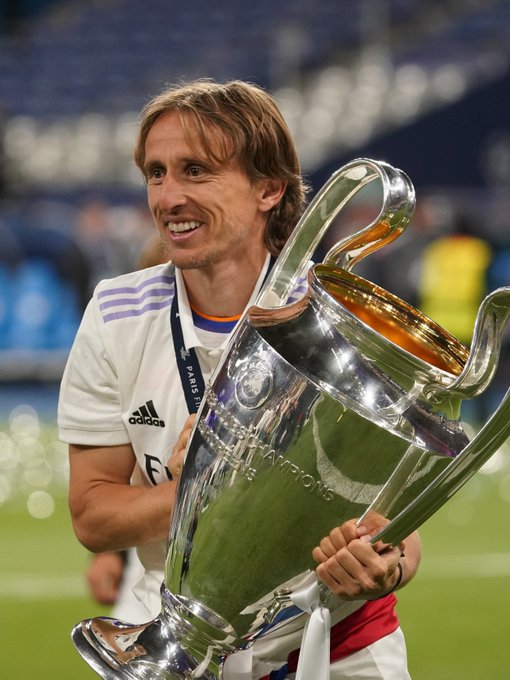 海港进球领跑中超首轮，沪媒呼吁理性分析表现！