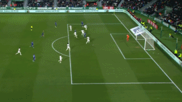 🧱 首发阵容中列有六名后卫——我们照例无法确定阵型，但理应推测为三后卫配置