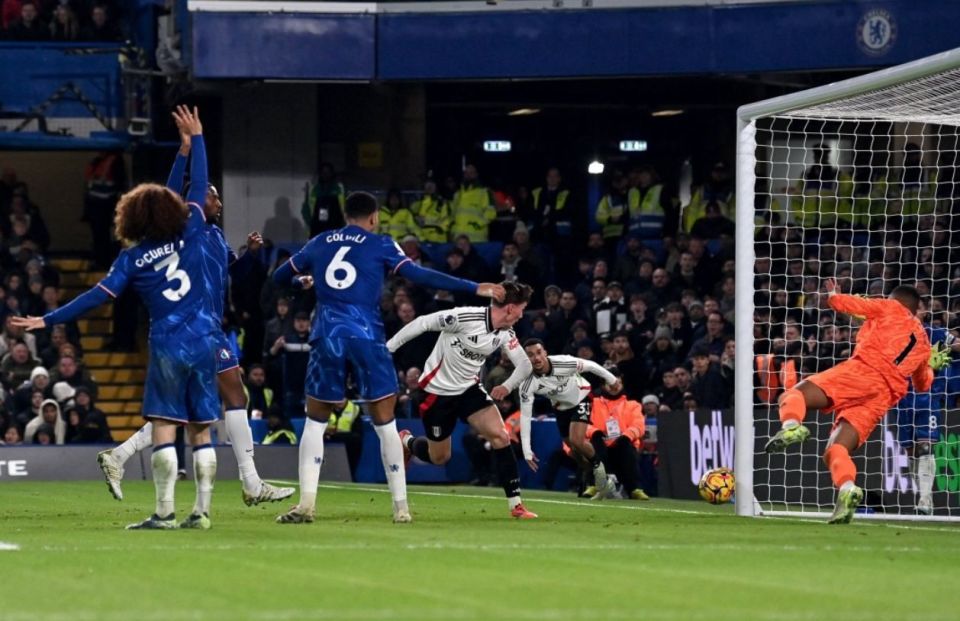 英超 ｜紐卡素捧盃 丹般熱潮停不了 超市將其昔日螢光背心退役